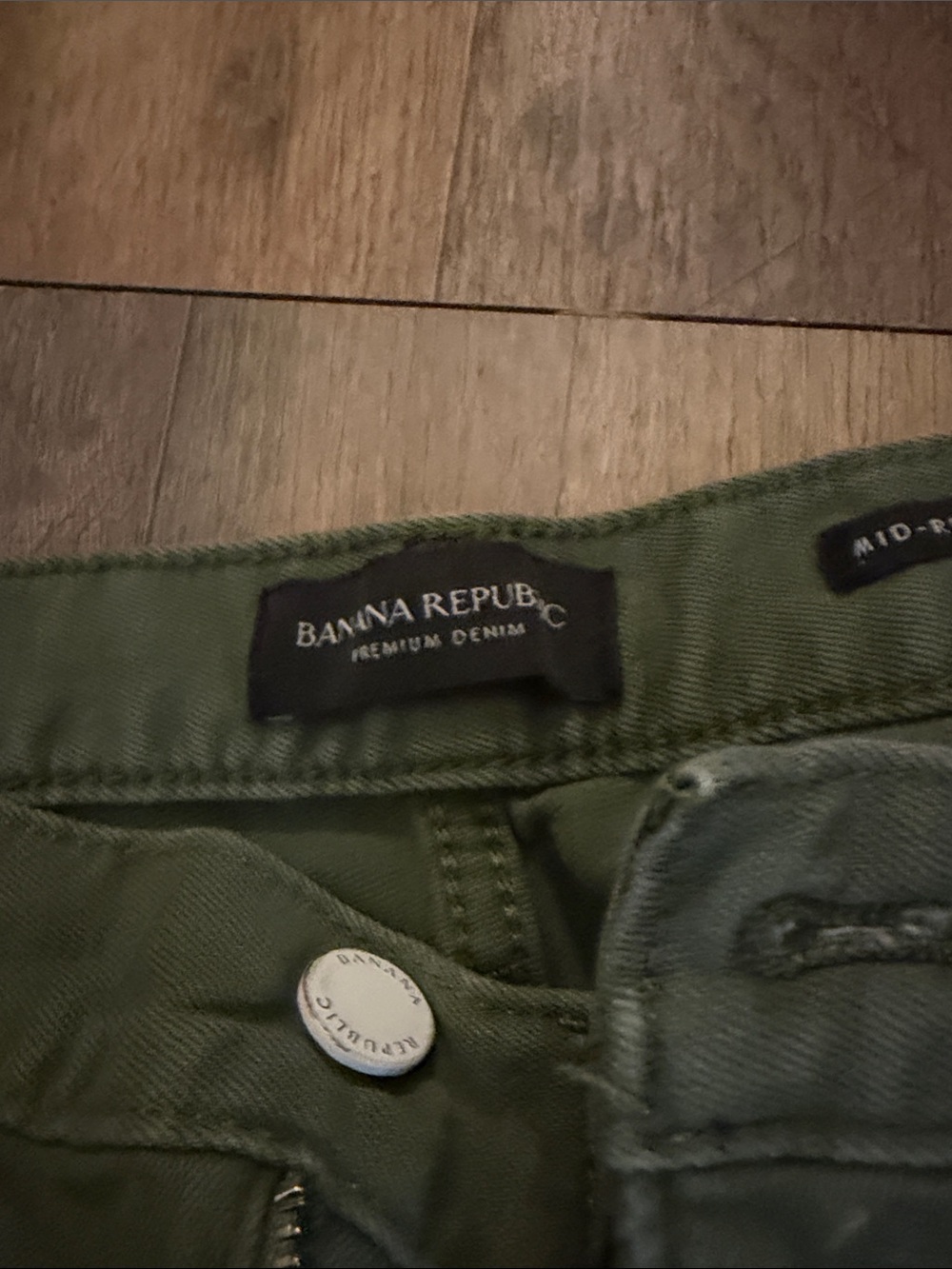 Women’s banana republic Olive Green Slim Fit Pants - Picture 2 of 3